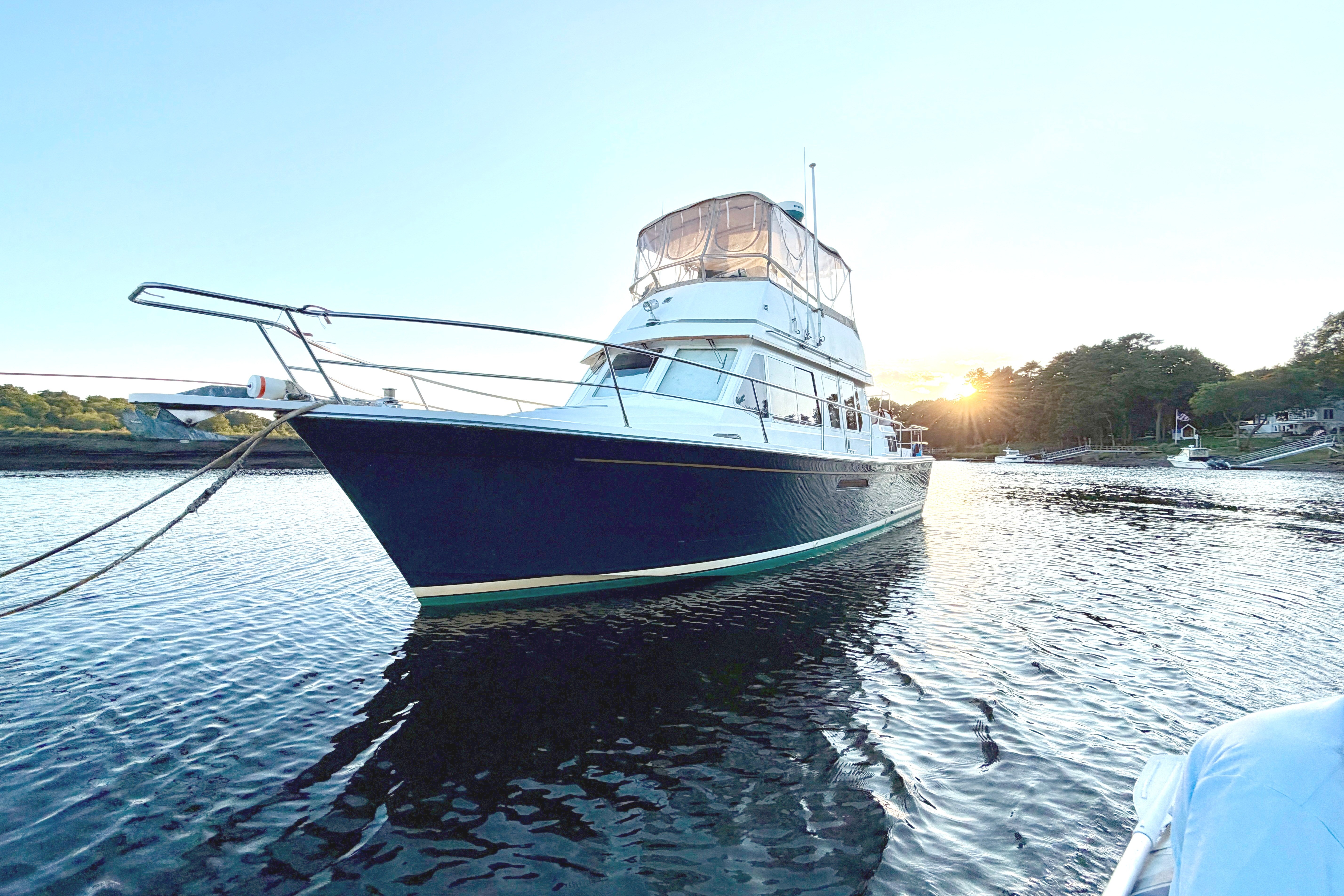 1998 Sabreline 36 AFT CABIN - Image 11