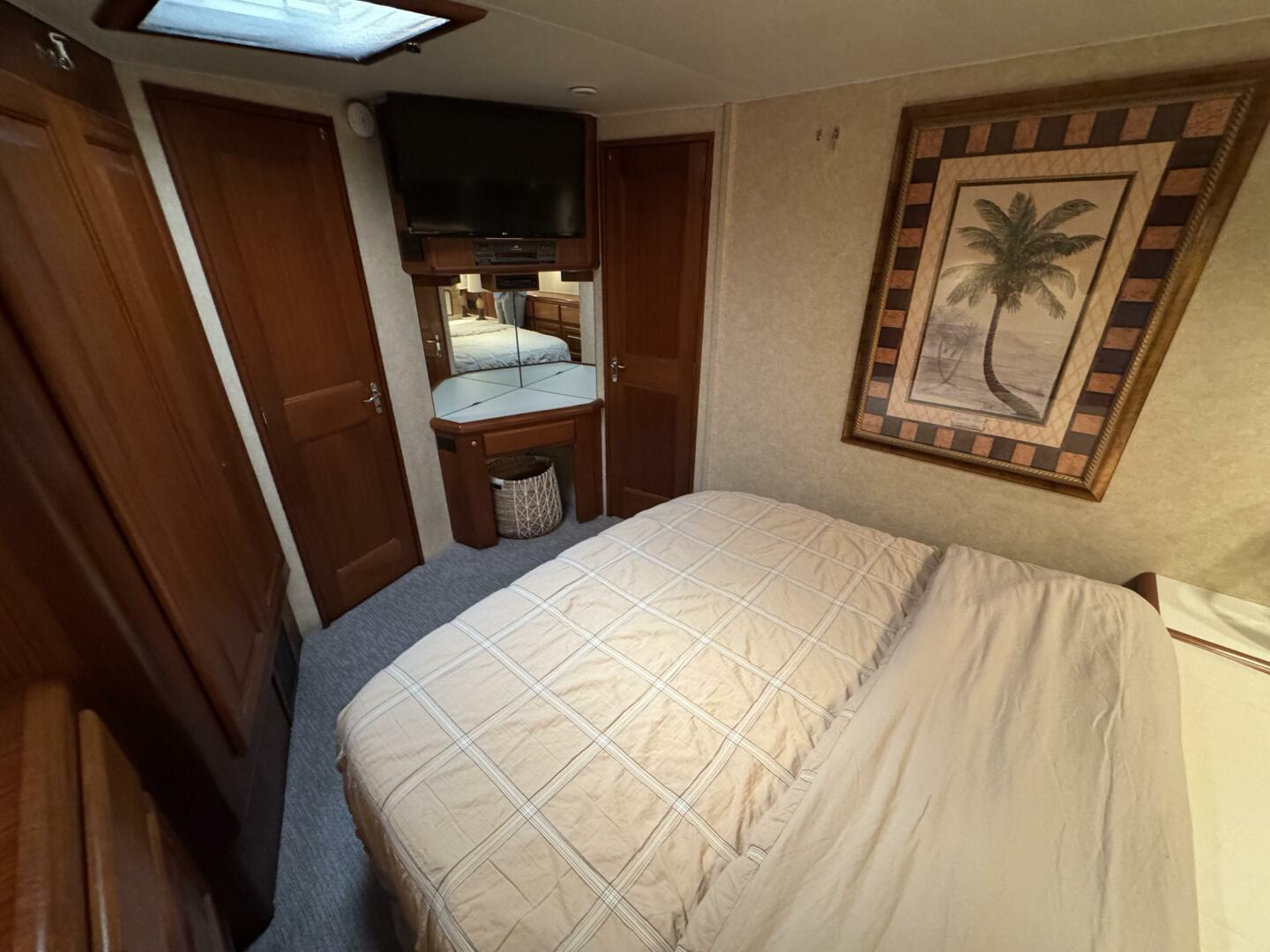 1995 Viking 58 Convertible - Image 25
