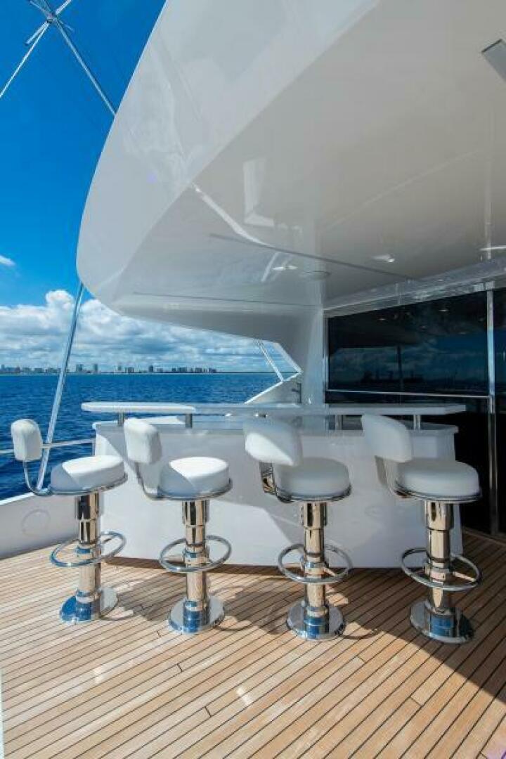 2018 Viking Enclosed Flybridge - Image 53