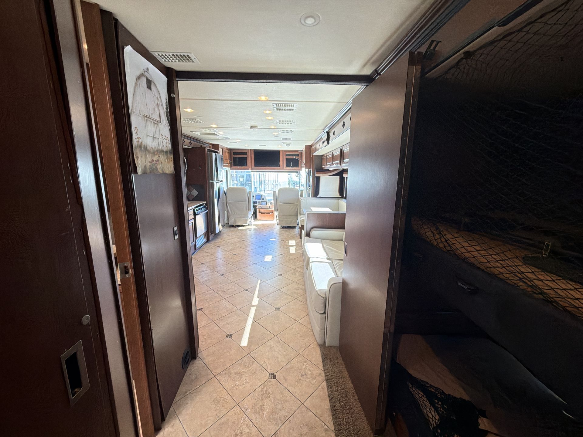 2013 Fleetwood Expedition 38B - Image 33