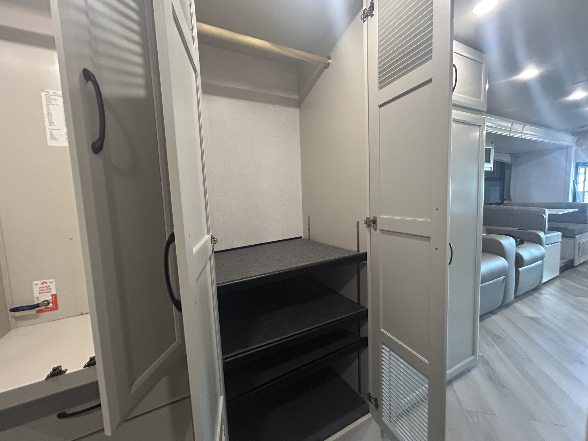2024 FLEETWOOD FORTIS 34MB - Image 31