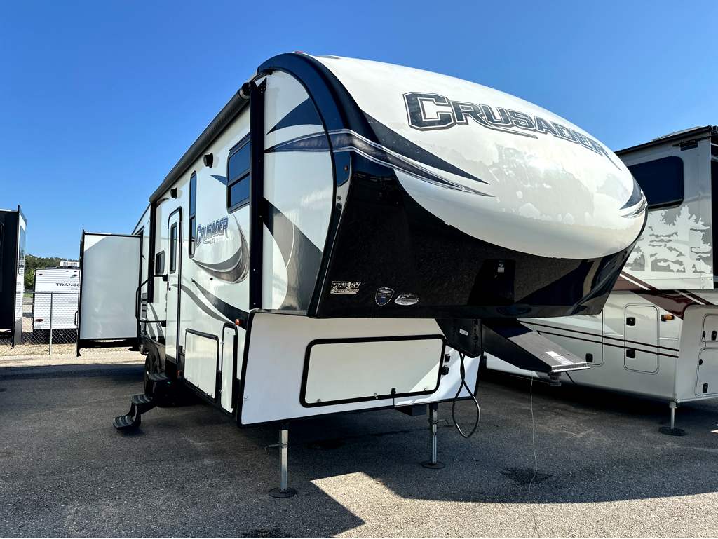 2018 PRIME TIME CRUSADER 30BH - Image 1