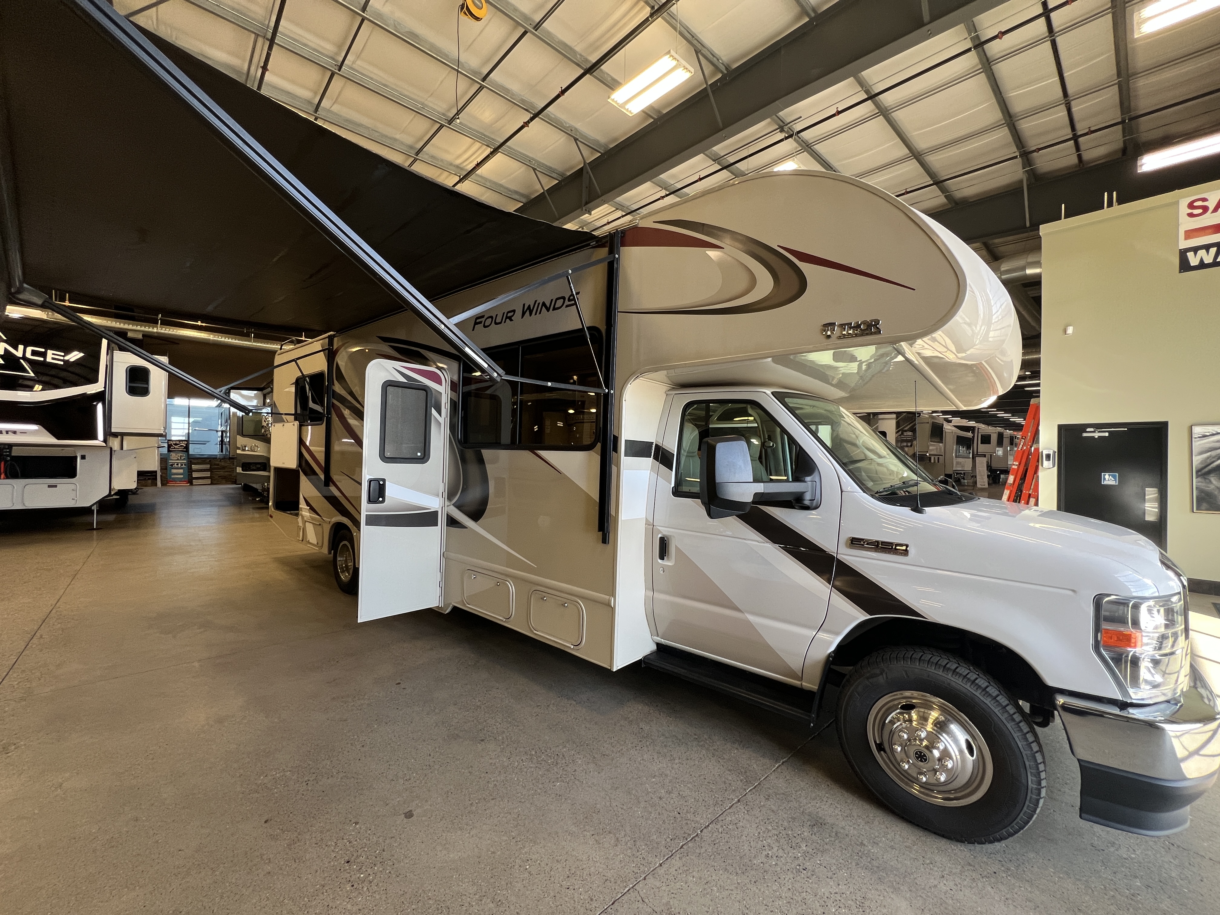 2021 Thor Motor Coach Four Winds 28Z - Image 1