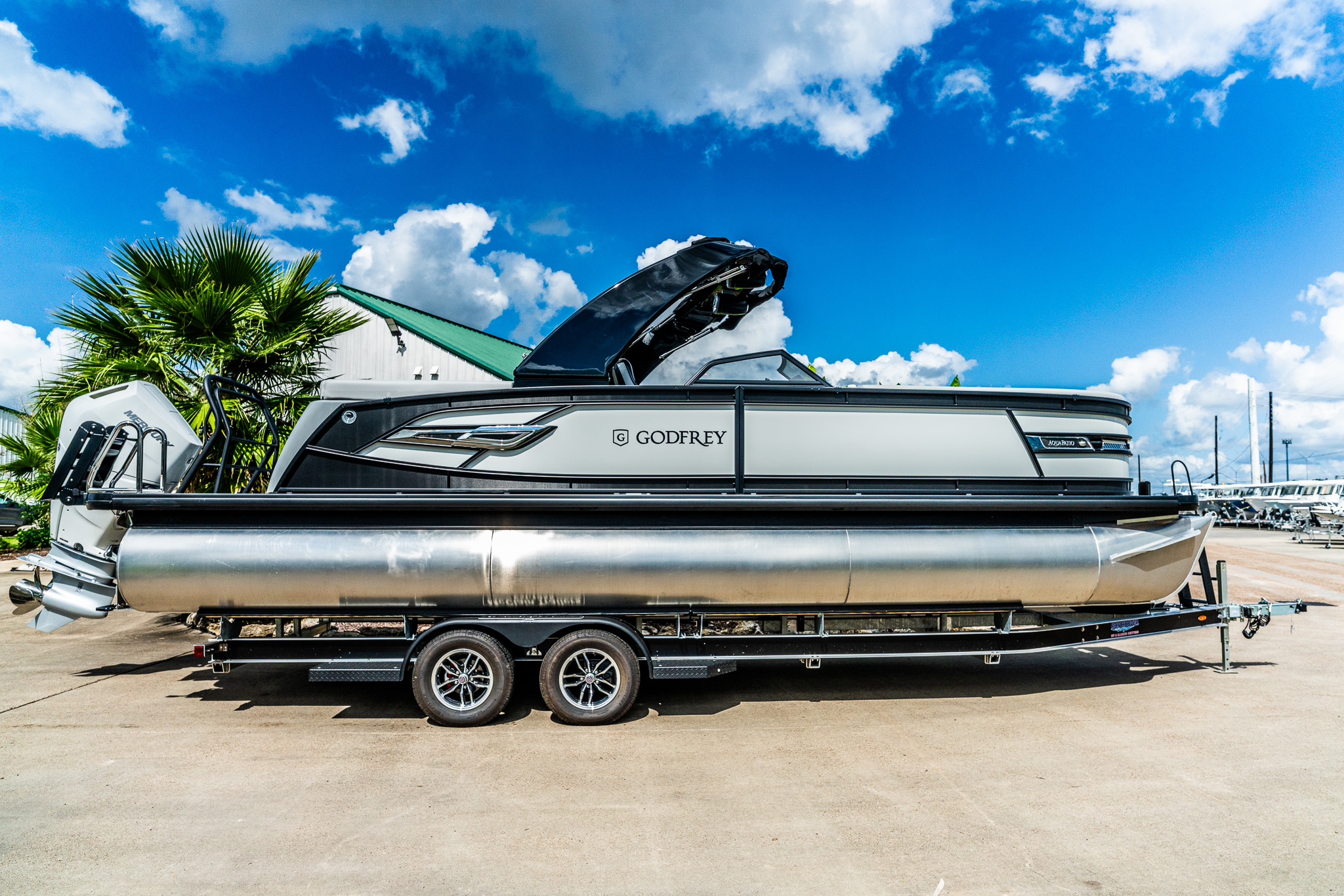 2026 Godfrey AquaPatio 255 ULW - Image 1