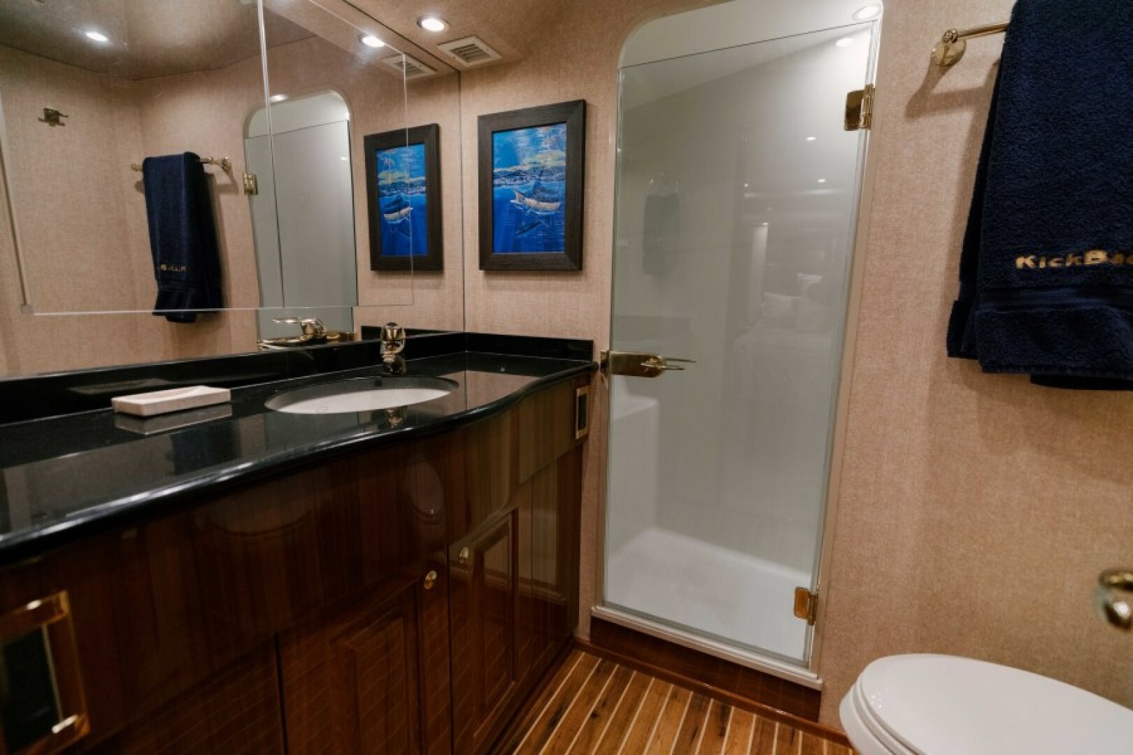 2006 Viking 74 Enclosed Bridge - Image 23