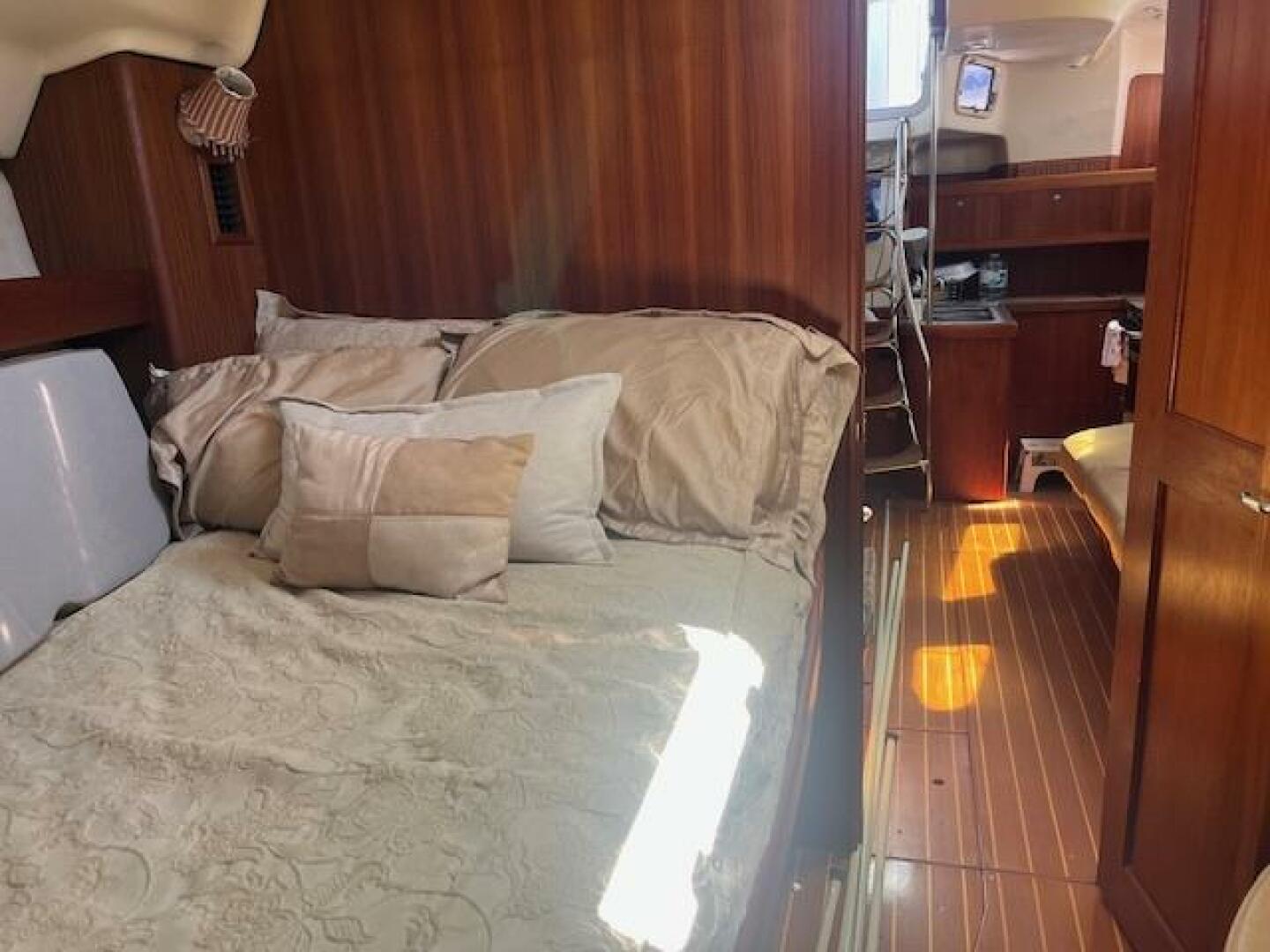 1999 Hunter Passage 450 - Image 7