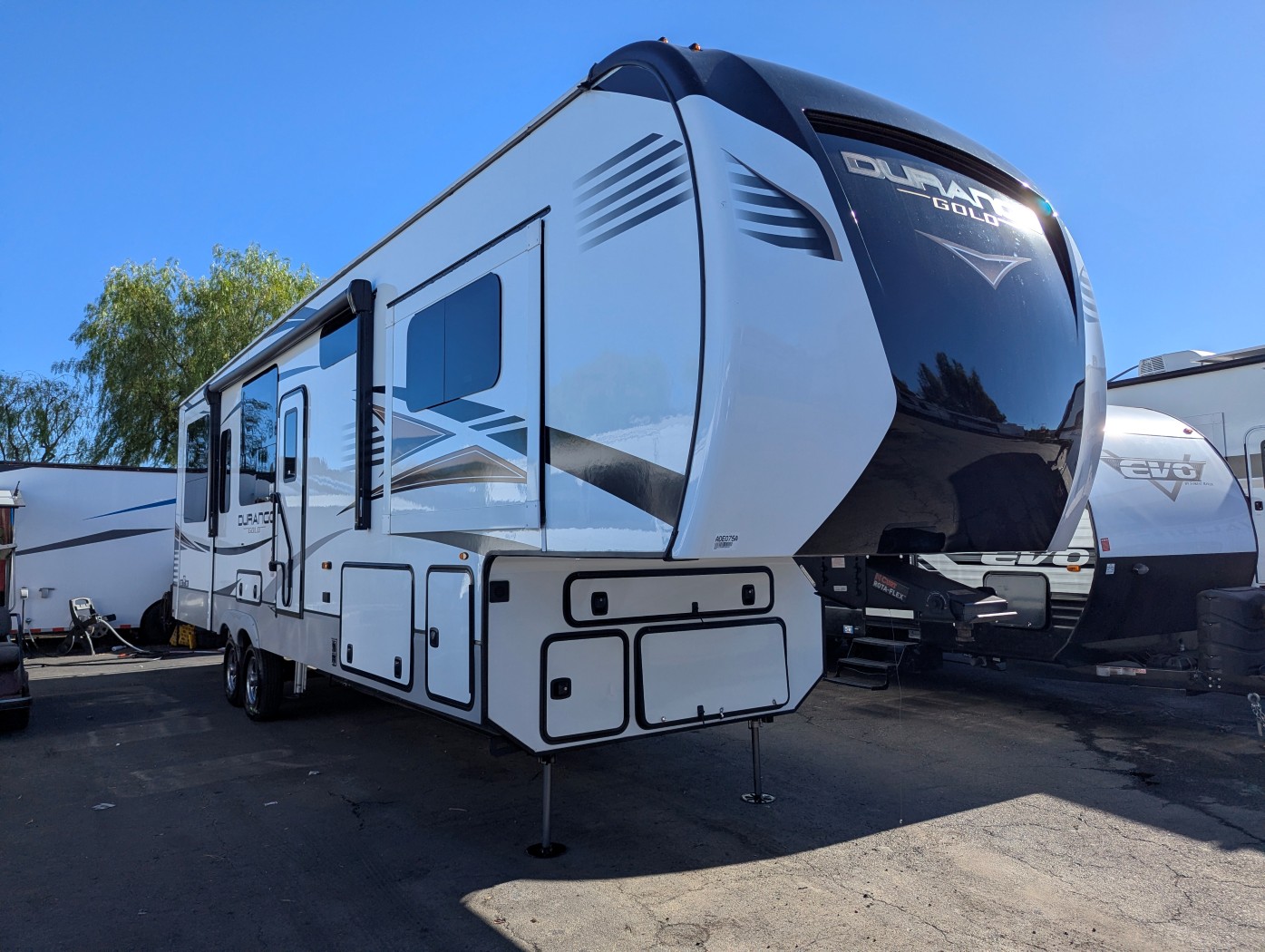 2023 KZ RV Durango Gold G360REQ - Image 1