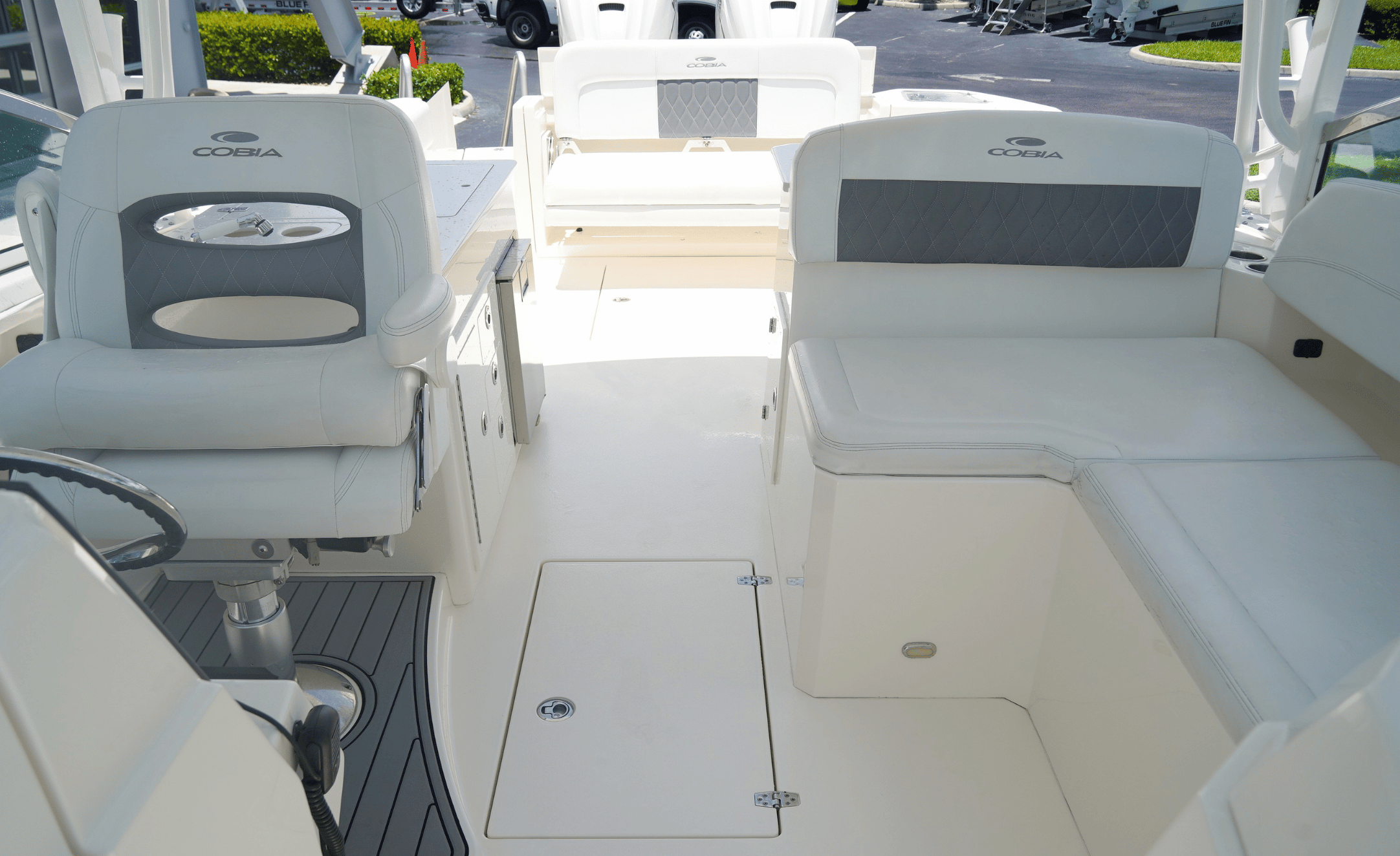 2021 COBIA 330DC - Image 38