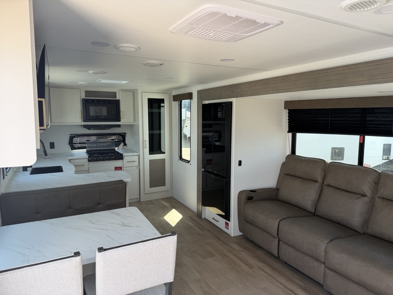 2026 Grand Design Transcend 285RKT - Image 21