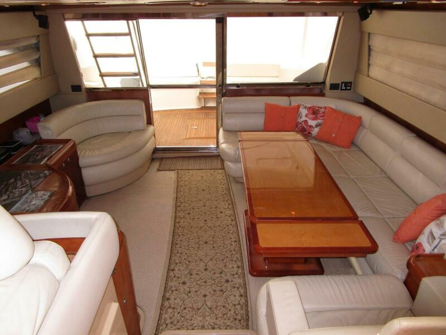 2003 Ferretti Yachts 590 Motor Yacht - Image 10