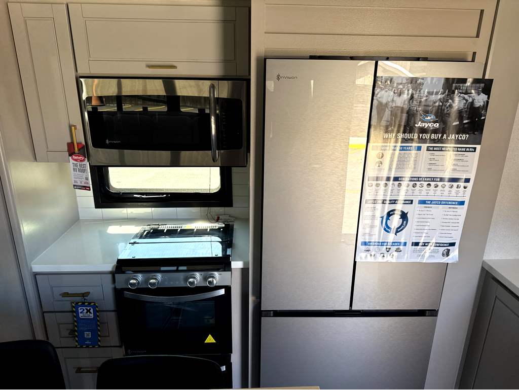 2027 JAYCO NORTH POINT 375TBDB - Image 8