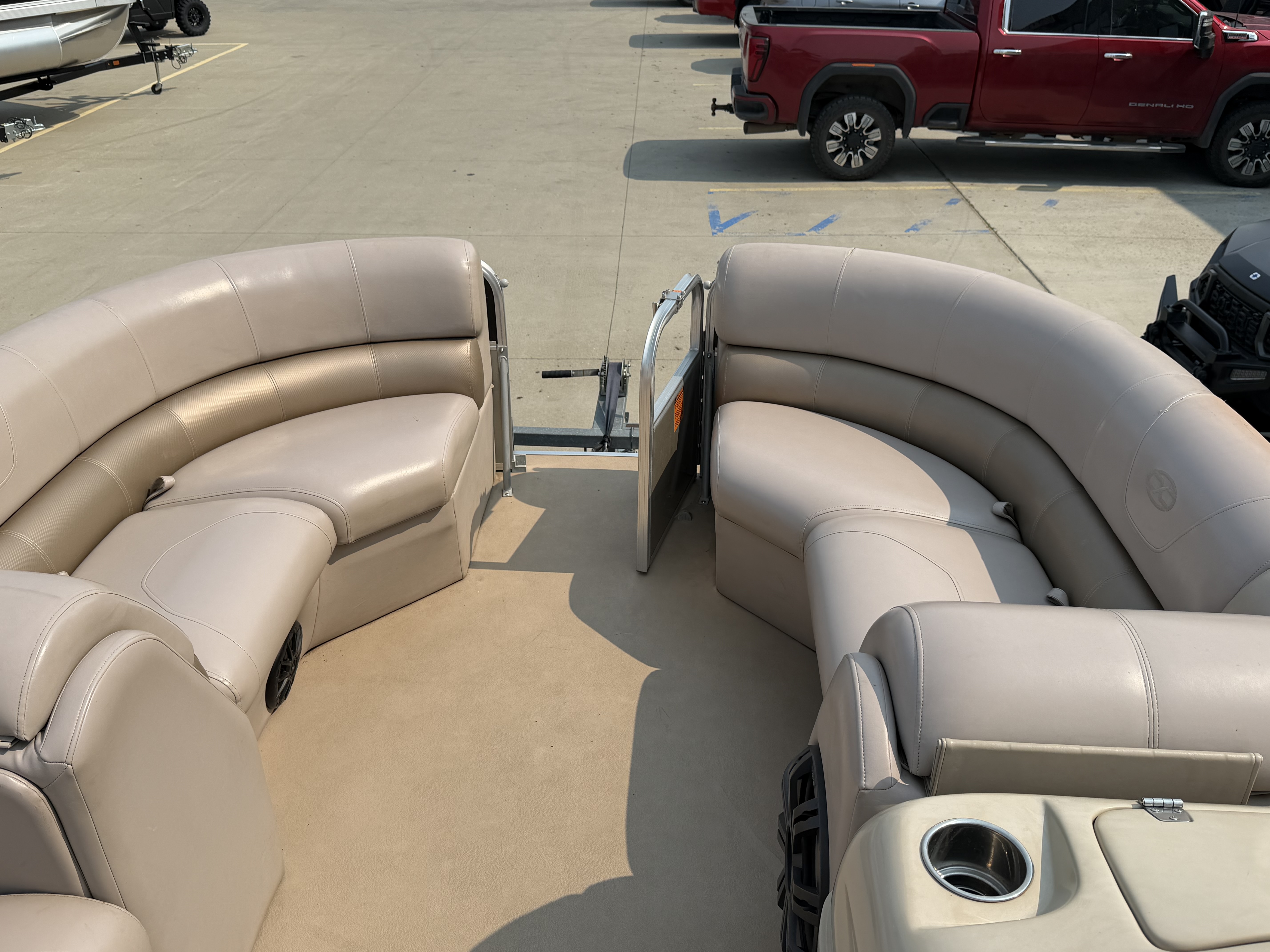 2013 Excursion X-23RFE - Image 33