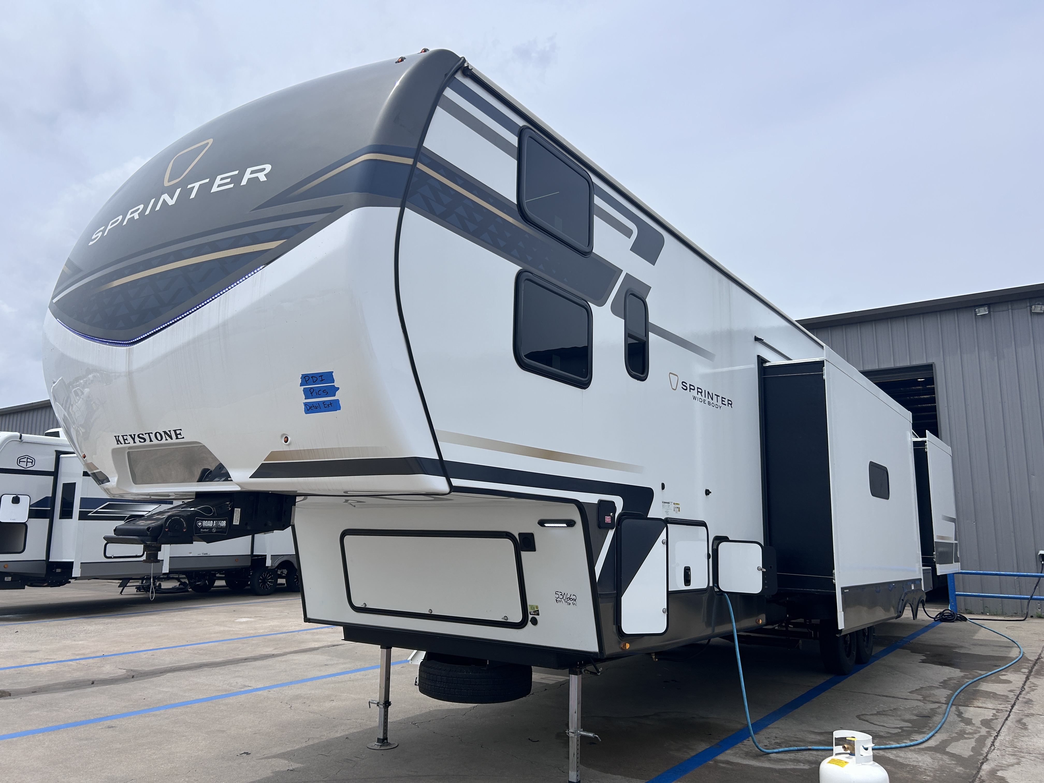 2026 Keystone Sprinter 3980FBS - Image 4