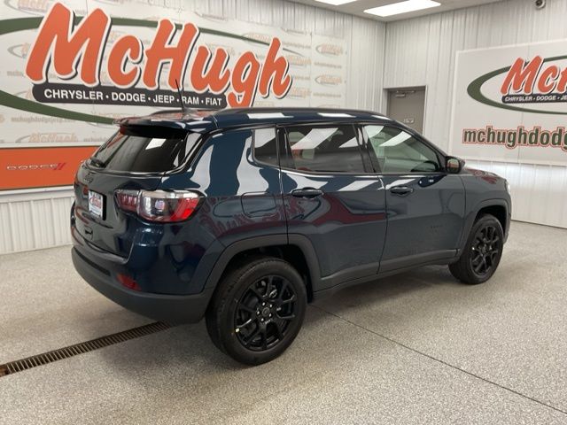 2026 Jeep Compass Latitude Altitude 4x4 - Image 4