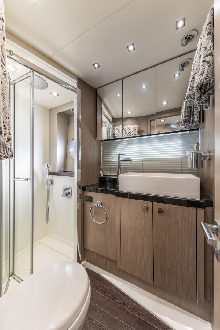 2017 Sunseeker Predator - Image 45