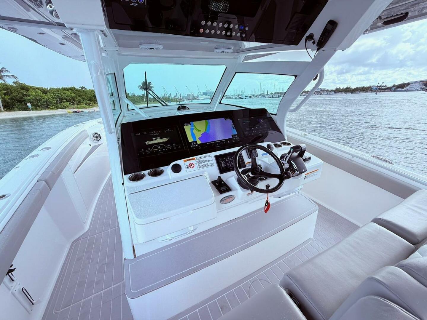2006 Carver 43 Motor Yacht - Image 118