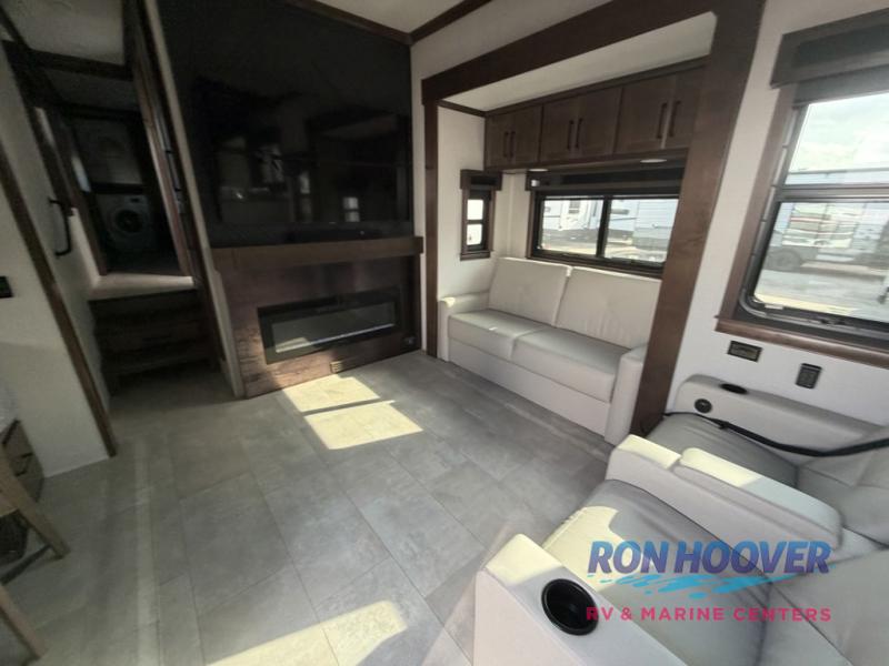 2025 FOREST RIVER 421FK - Image 48