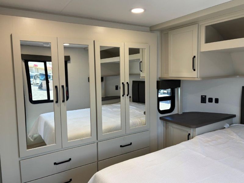 2026 Grand Design Momentum G-Class 325G - Image 28