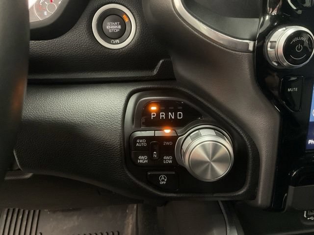 2023 Ram 1500 Pickup Crew Cab Laramie eTorque 4WD - Image 27