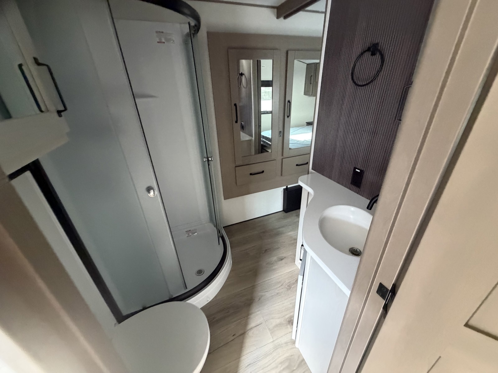 2026 GRAND DESIGN 303RLS - Image 36