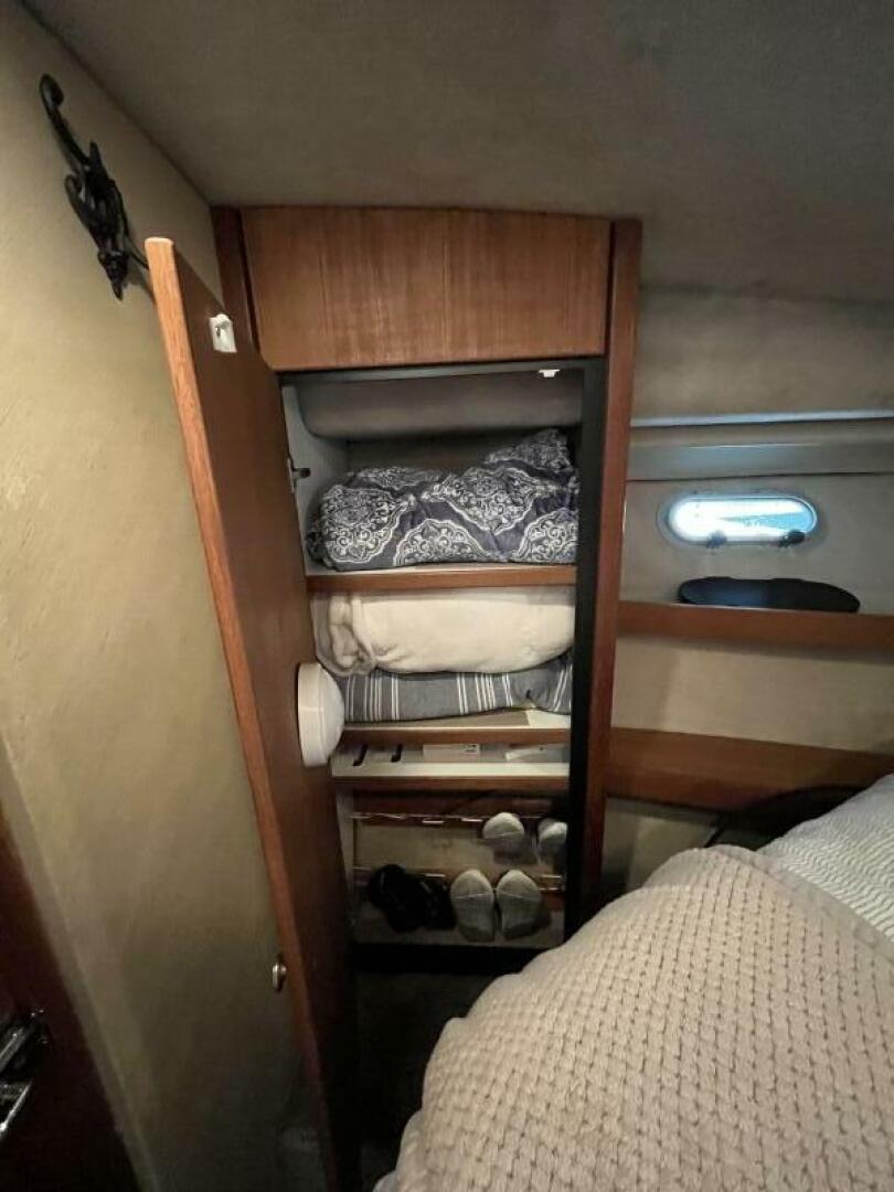 1996 Bayliner 3788 Command Bridge - Image 35