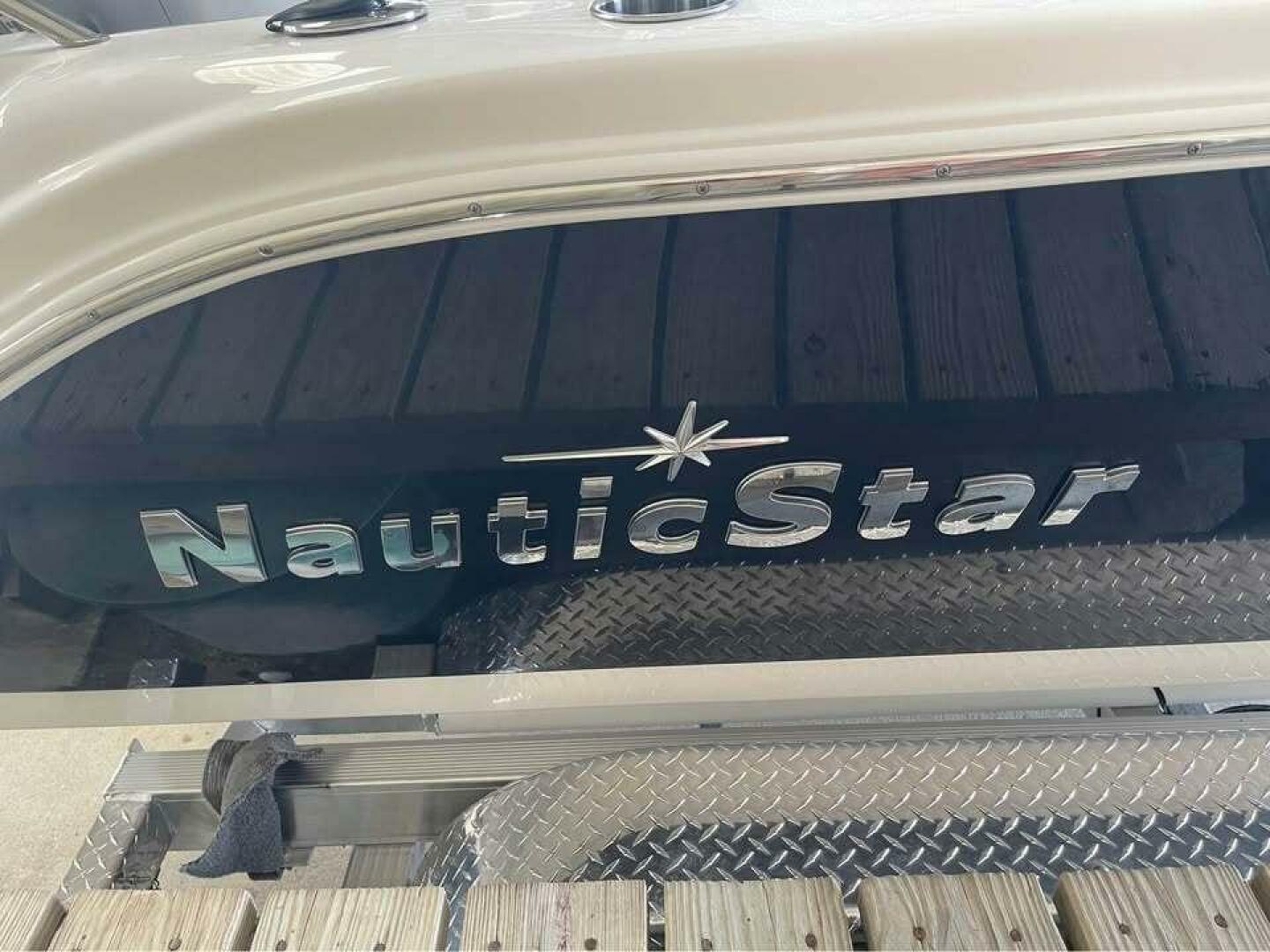 2022 Nauticstar 2102 Legacy Base - Image 19