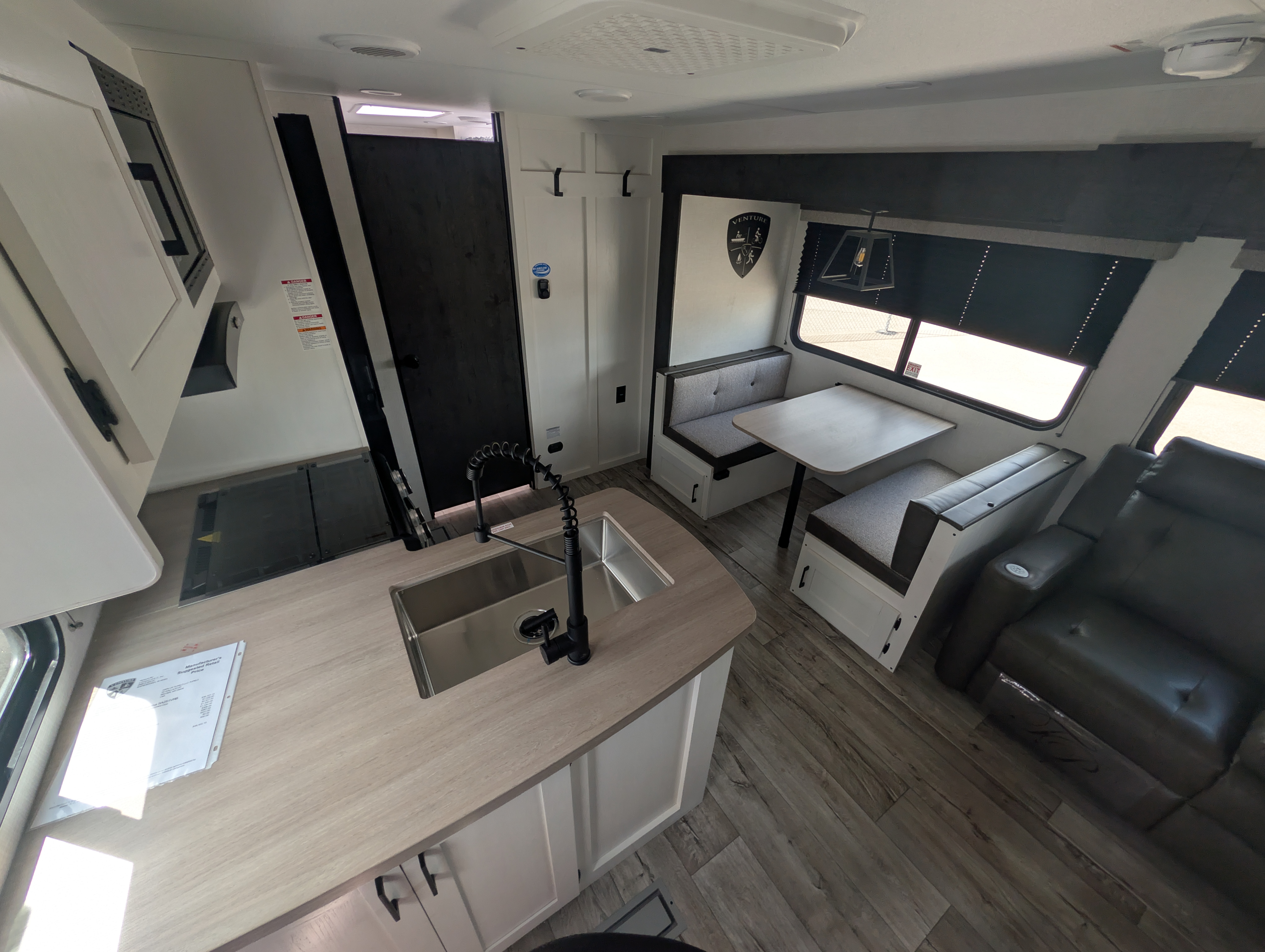 2026 VENTURE RV SIENNA 251VRB - Image 10