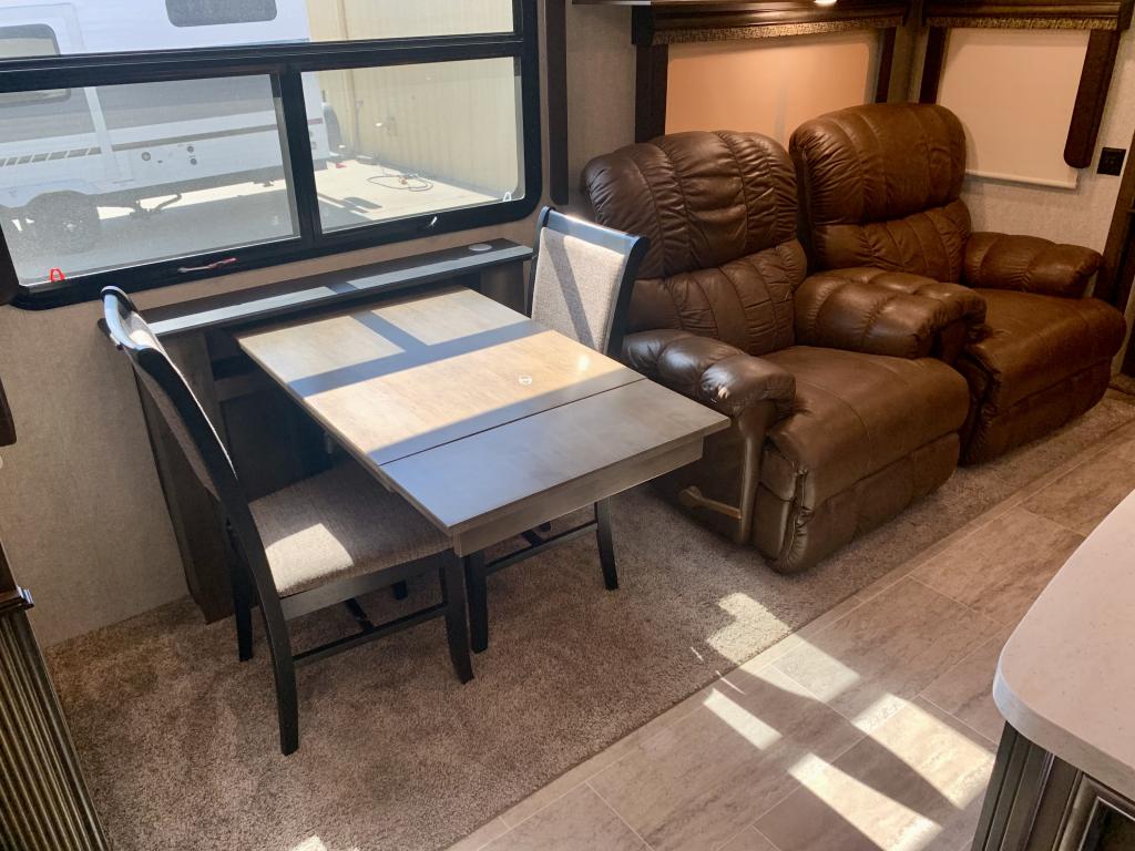 2019 Keystone Montana 3811MS - Image 22