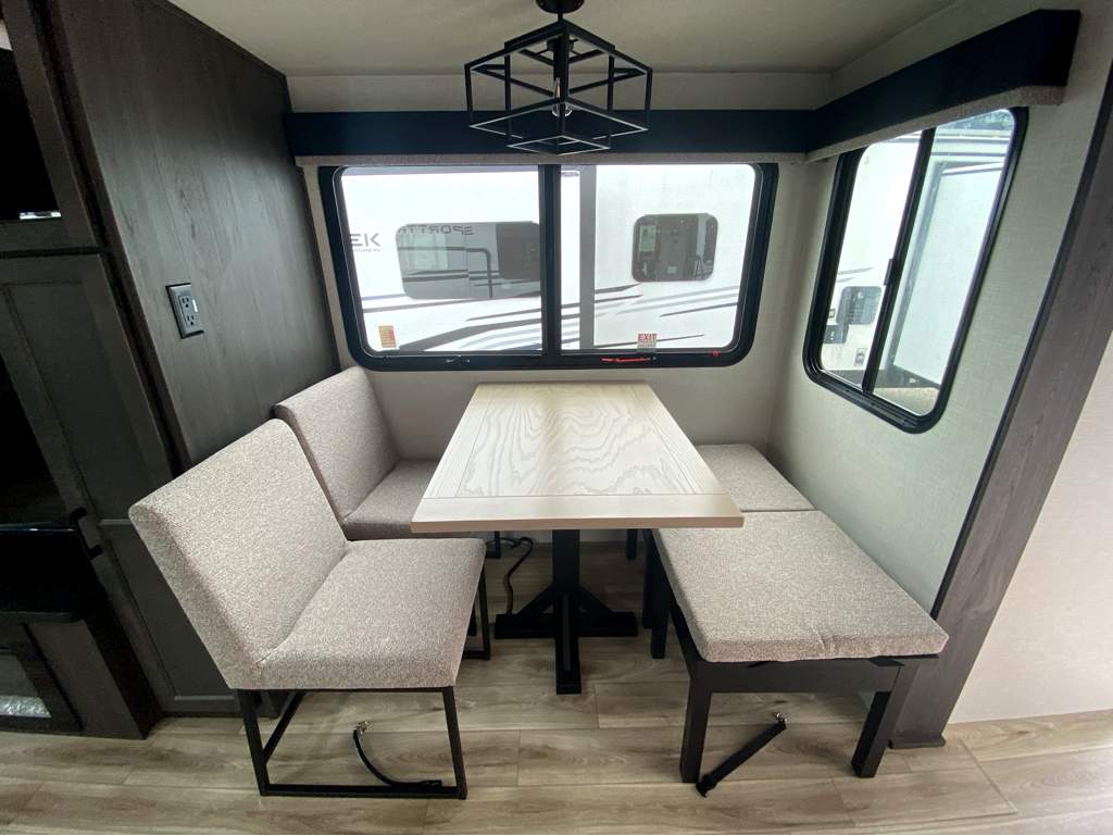 2026 VENTURE RV SPORTTREK 333VMI - Image 19