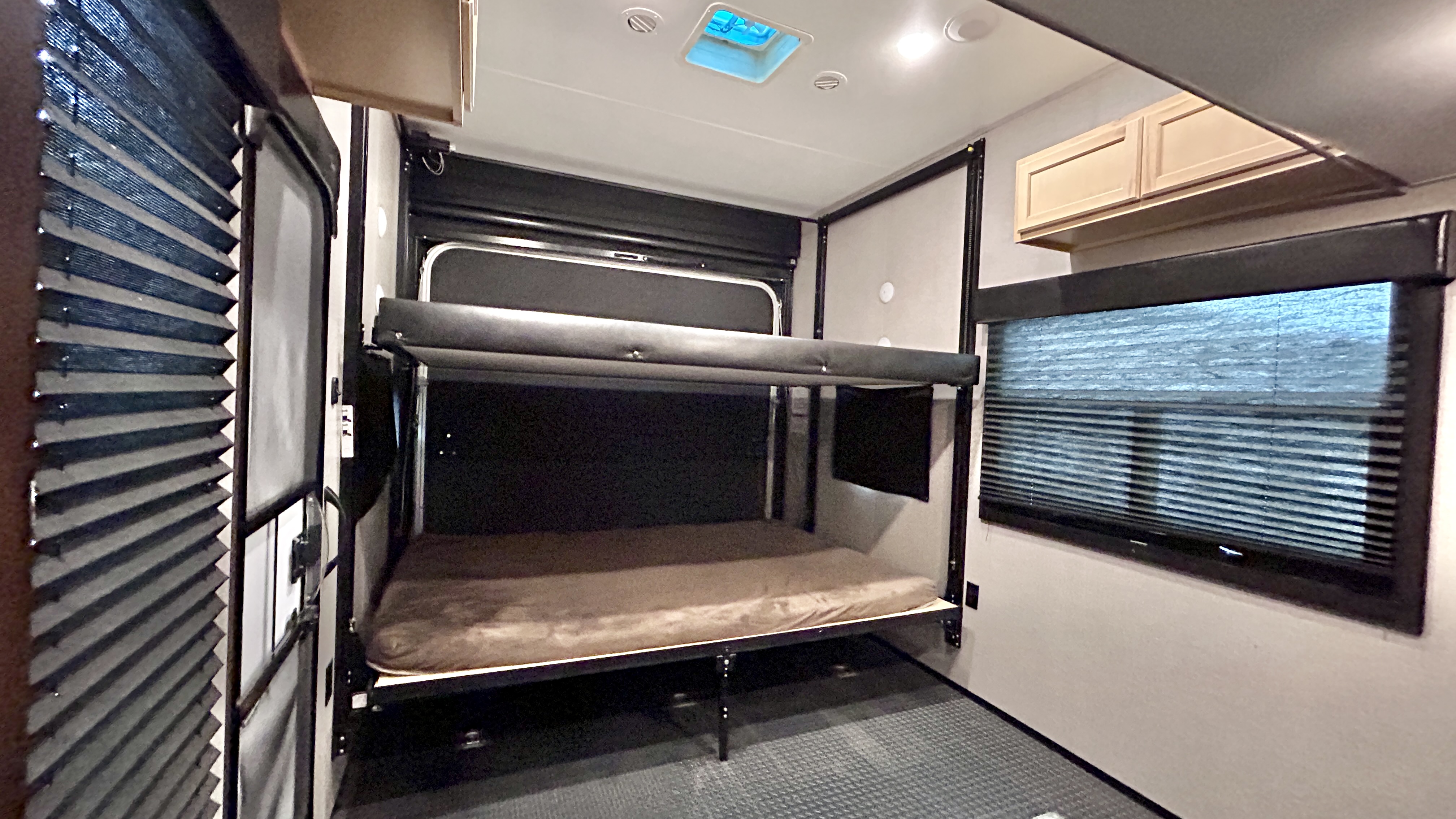2019 Jayco Talon 403T - Image 15