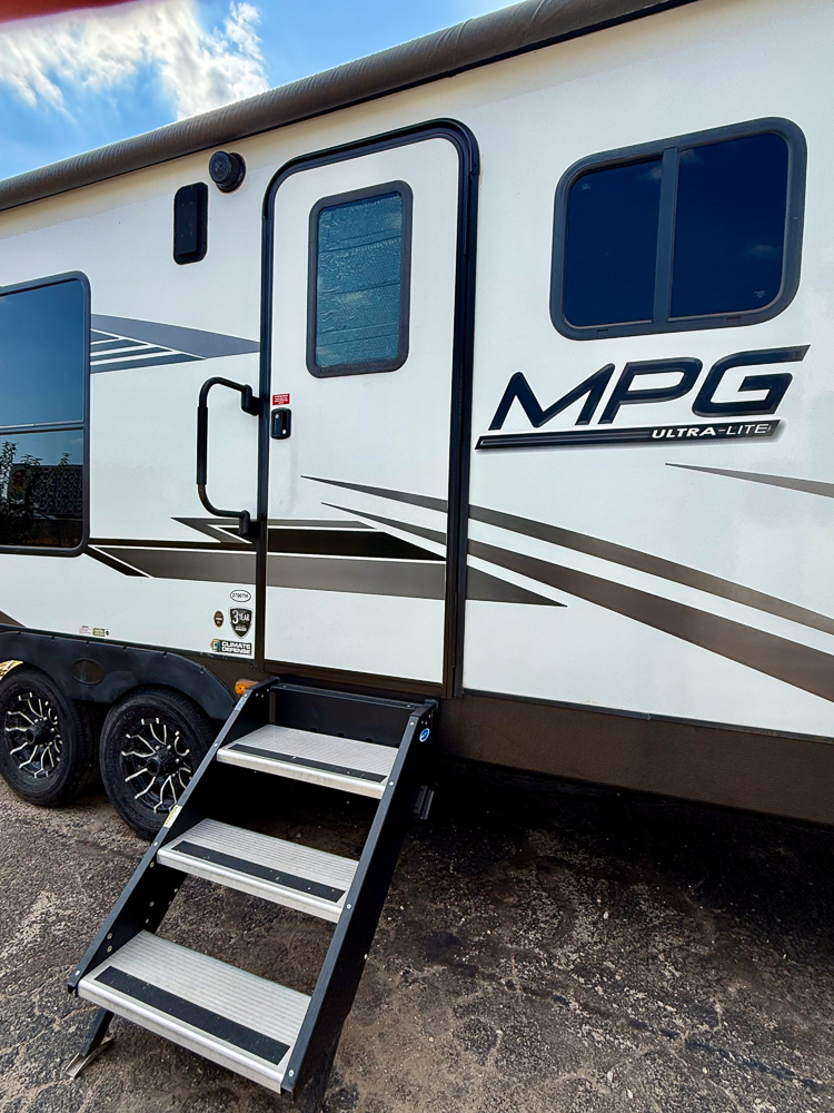 2022 CRUISER RV MPG ULTRA LITE TOY HAULER 2700 - Image 17
