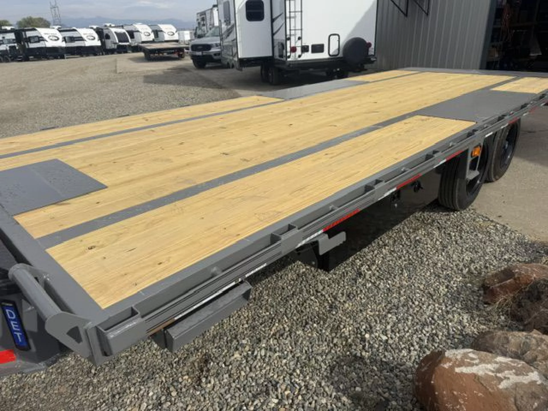 2027 DIAMOND C TRAILERS DIAMOND C DET 208 DET 208 L22X102 18K - Image 4