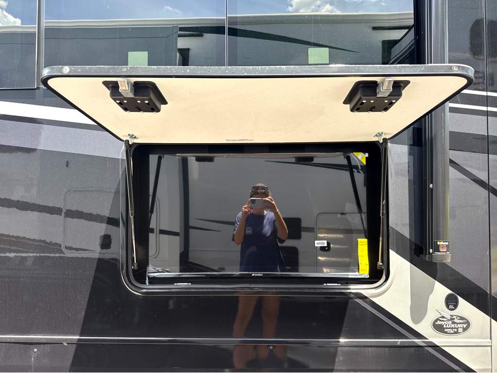 2027 JAYCO PINNACLE 32RLTS - Image 6