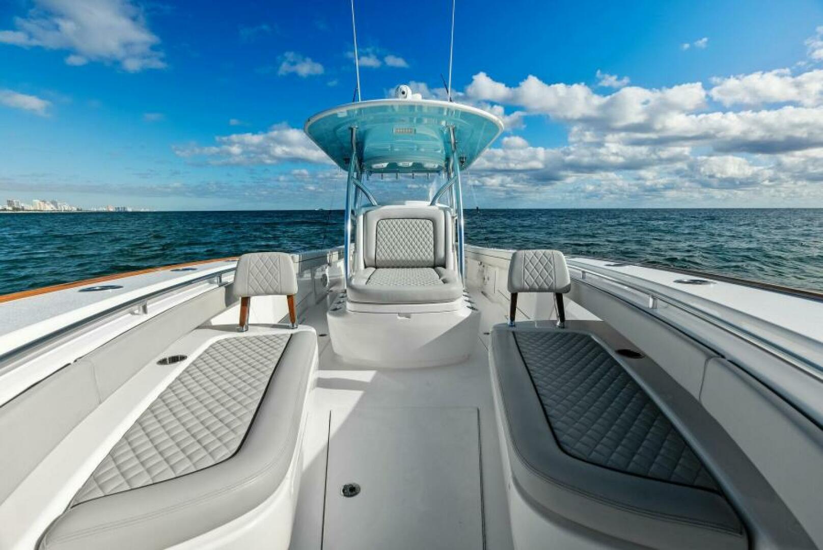 2021 Valhalla Boatworks V-37 - Image 9