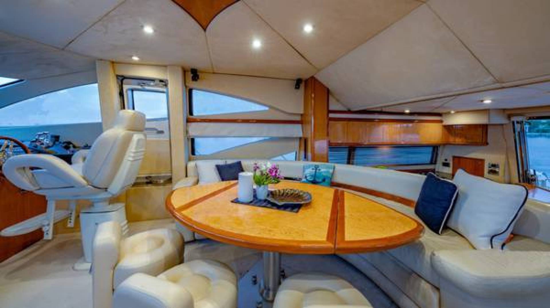 2004 Sunseeker Manhattan - Image 13