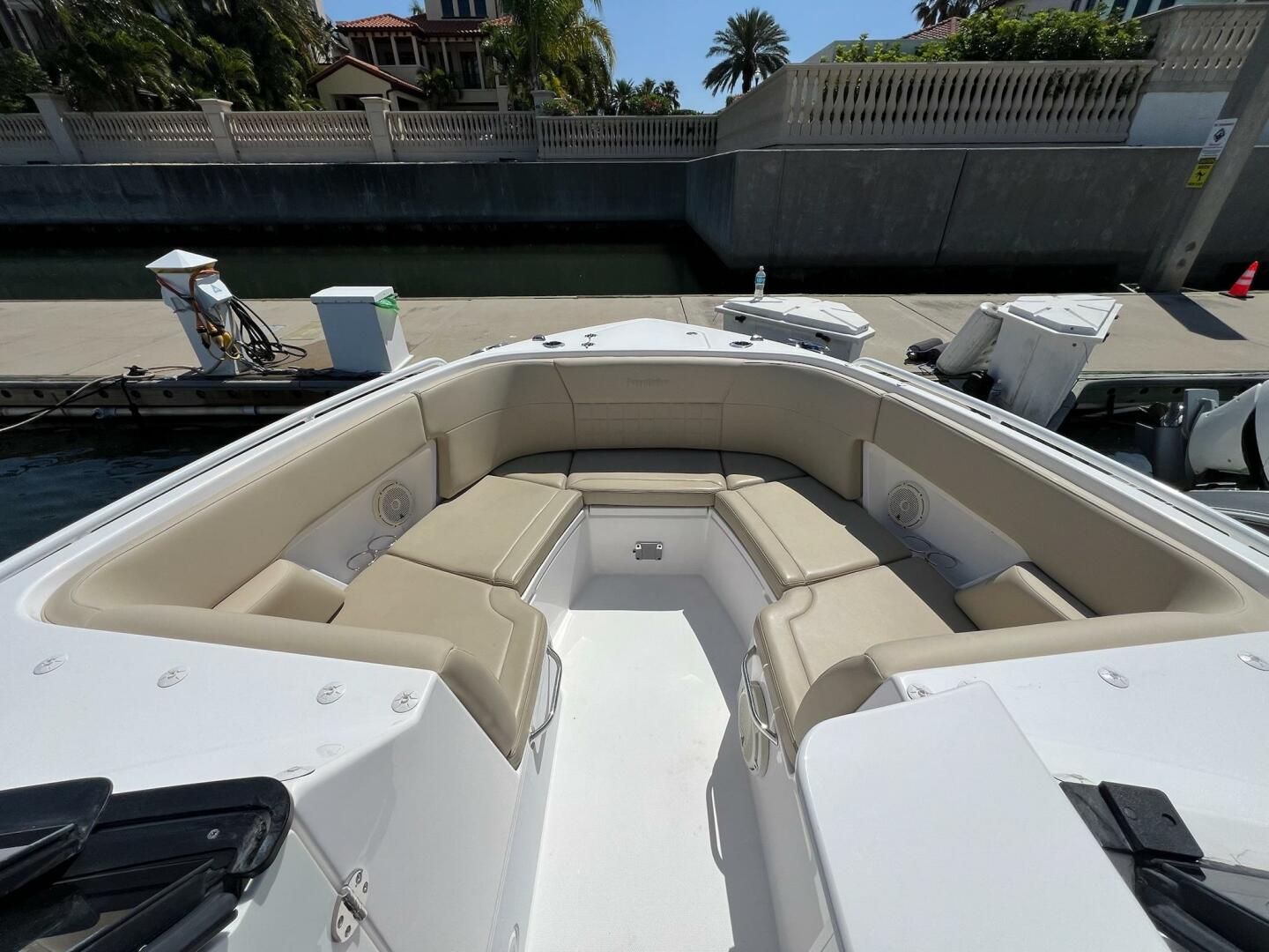 2019 Everglades 340 Dual Console - Image 23