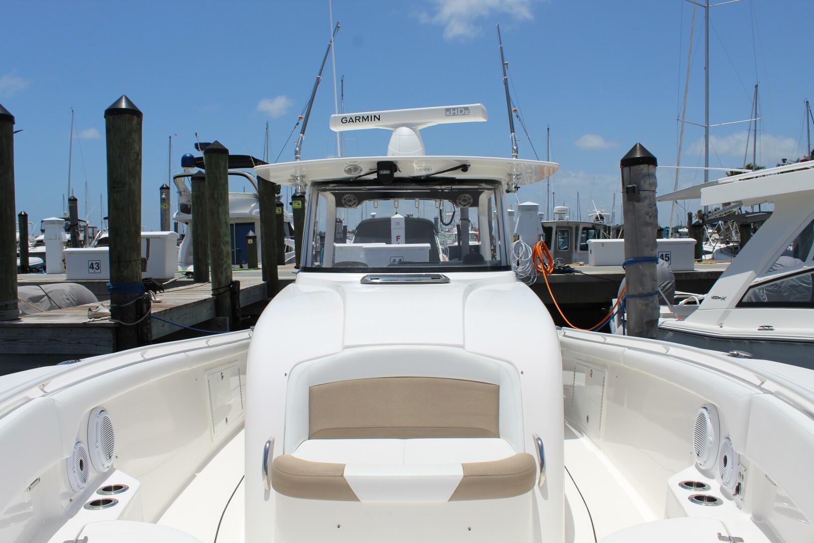2016 Edgewater 370 - Image 3