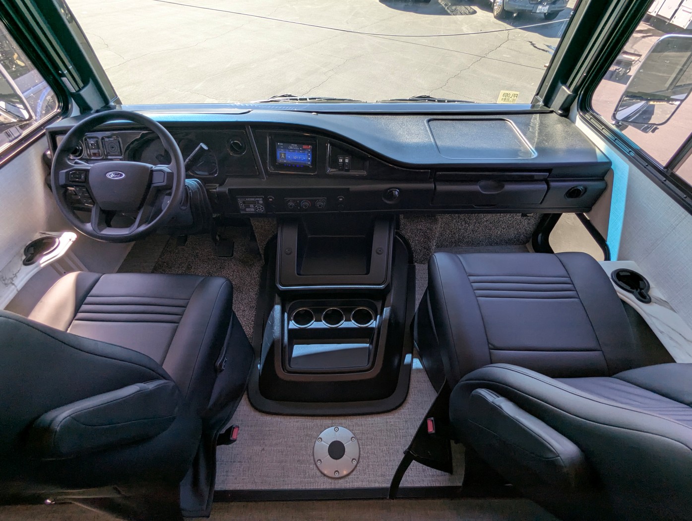2026 Fleetwood Flair 28A - Image 8