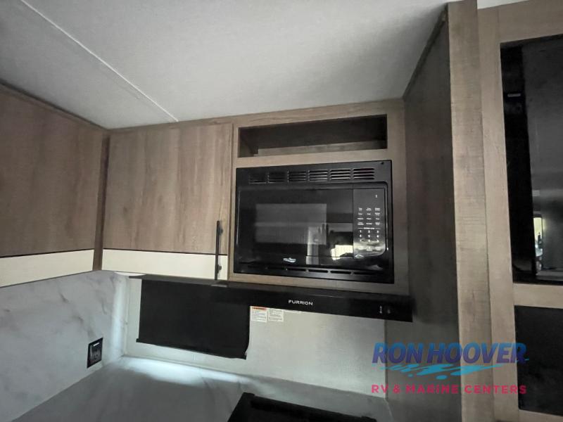 2023 GRAND DESIGN 2400BH - Image 10