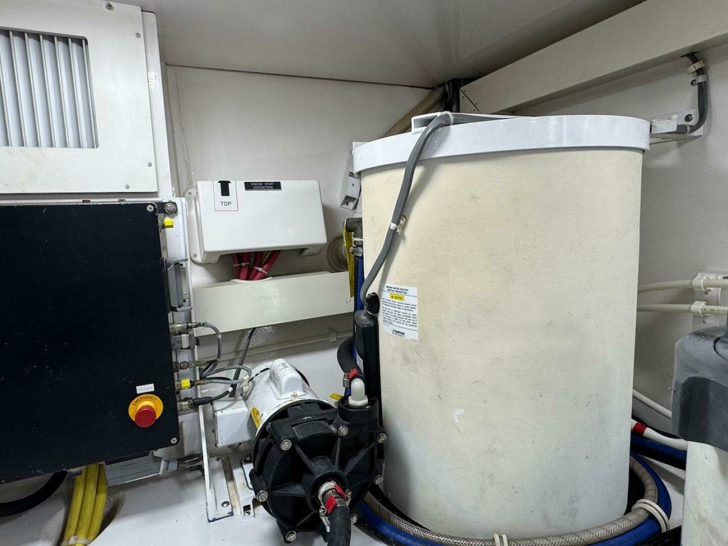 2007 VIKING 52 Convertible Base - Image 50