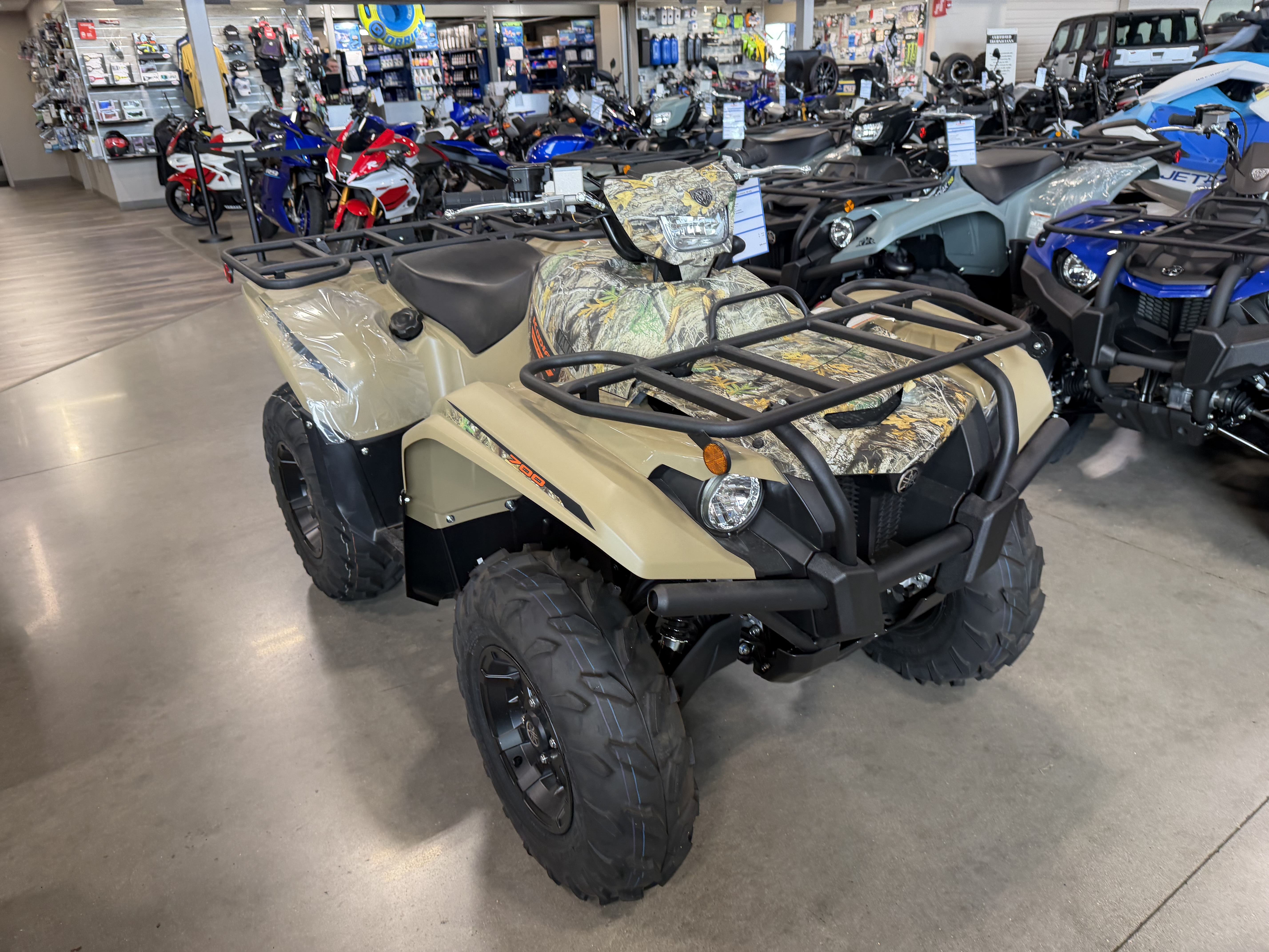 2026 Yamaha Kodiak 700 EPS Fall Beige w/ Realtree Edge - Image 2