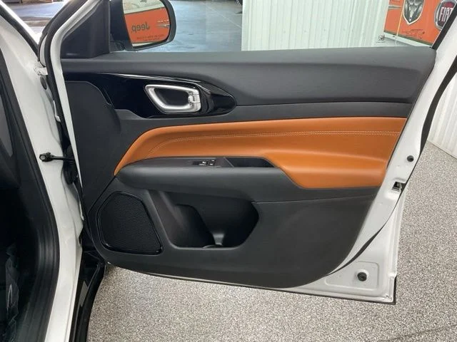 2025 Jeep Compass Limited 4x4 - Image 25