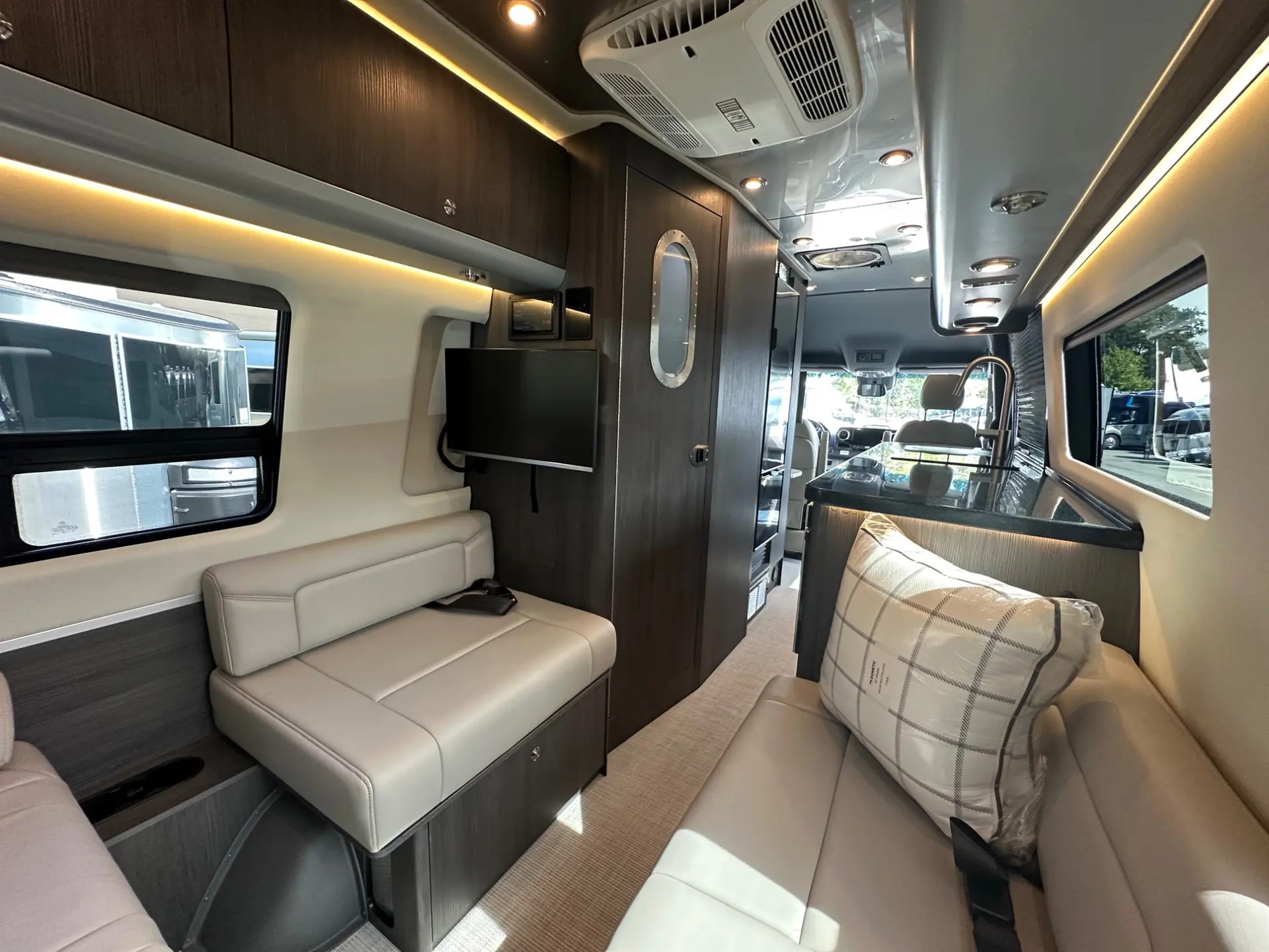 2026 Airstream Interstate 24GT - Image 34