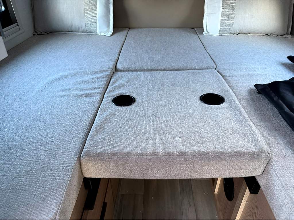 2027 THOR MOTOR COACH TIBURON 24XL - Image 32