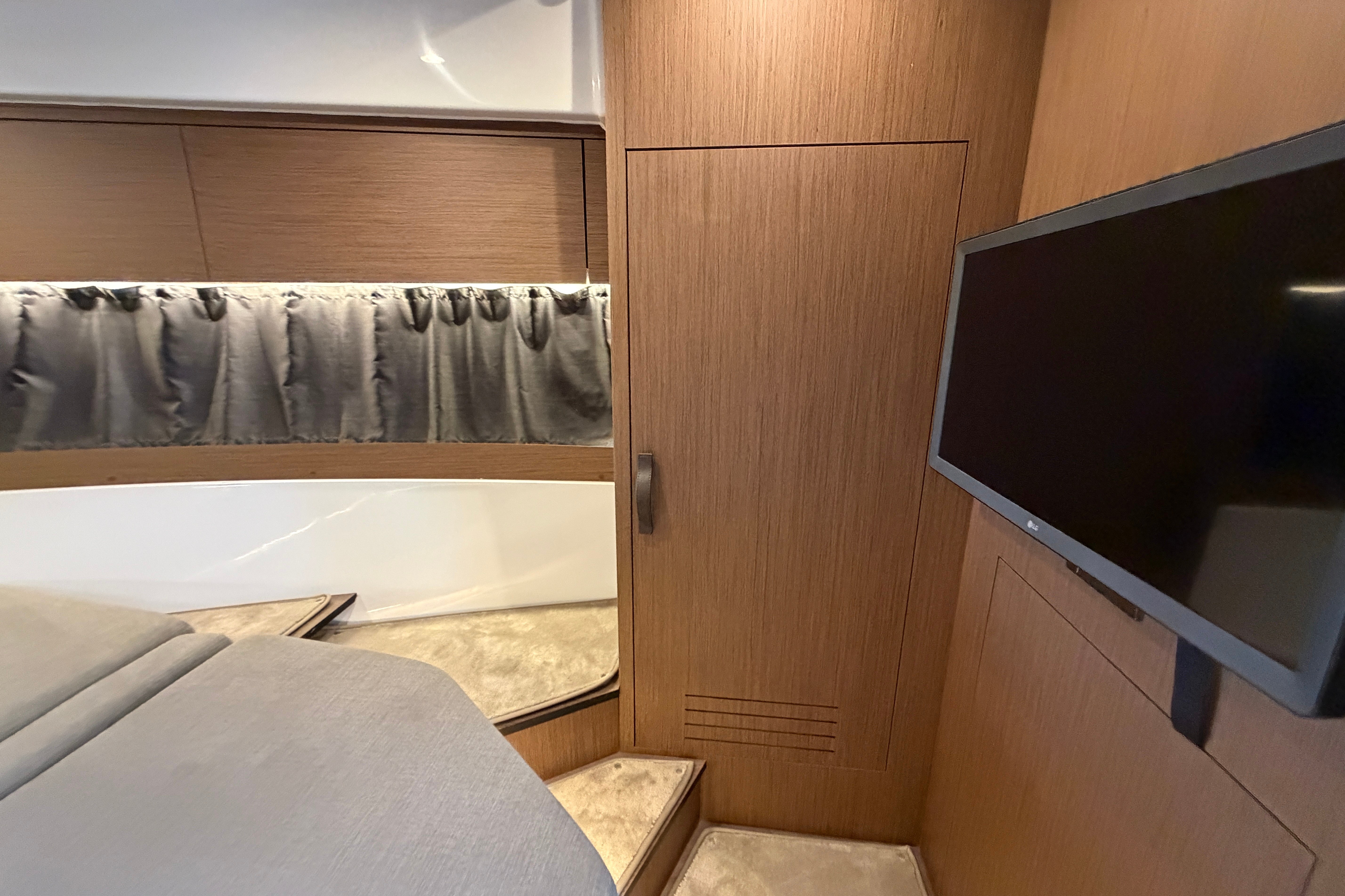2023 Beneteau Antares 11 OB - Image 58