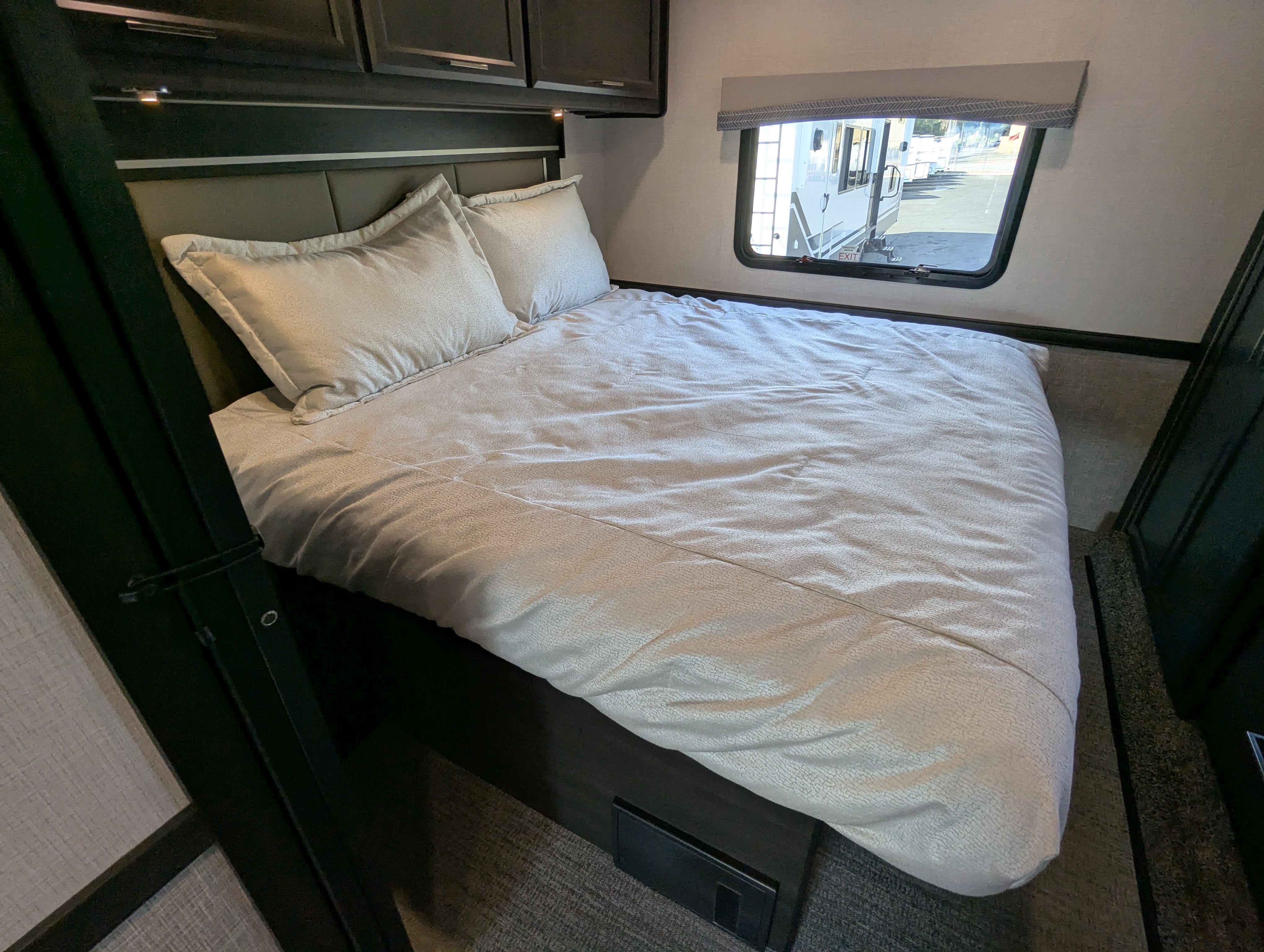 2026 Fleetwood Flair 29M - Image 27