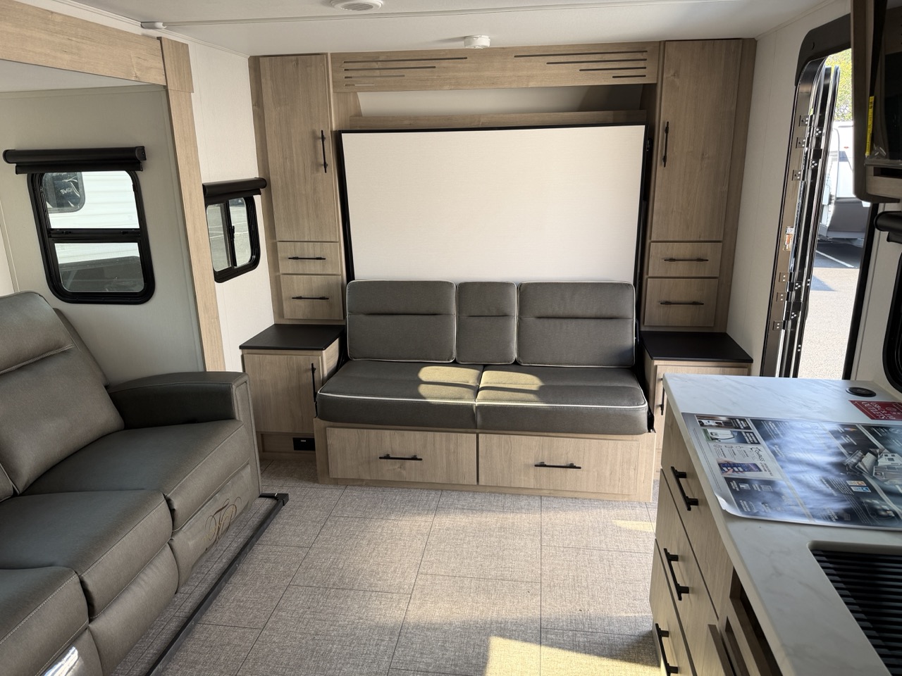 2025 Grand Design Imagine XLS 17MKE - Image 13