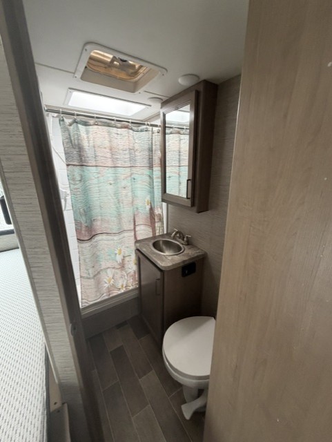 2022 Thor Motor Coach MAGNITUDE GA22 - Image 16