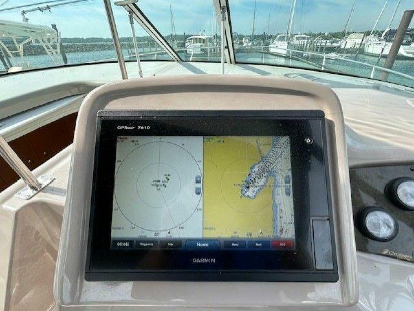 2004 Cruisers Yachts 340 Express - Image 18