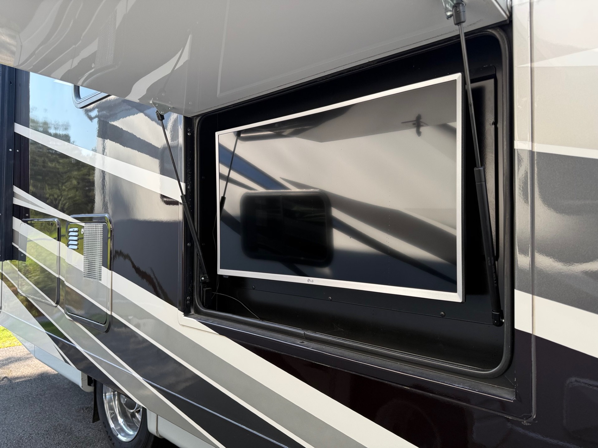 2019 TIFFIN ALLEGRO 34PA - Image 5